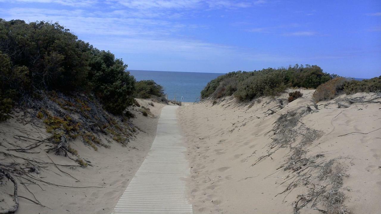 La Casa Sulle Dune Badesi Exterior photo