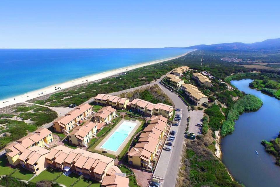 La Casa Sulle Dune Badesi Exterior photo